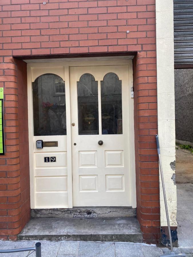 Central Lisburn Duplex Apartment Siren Stays Buitenkant foto