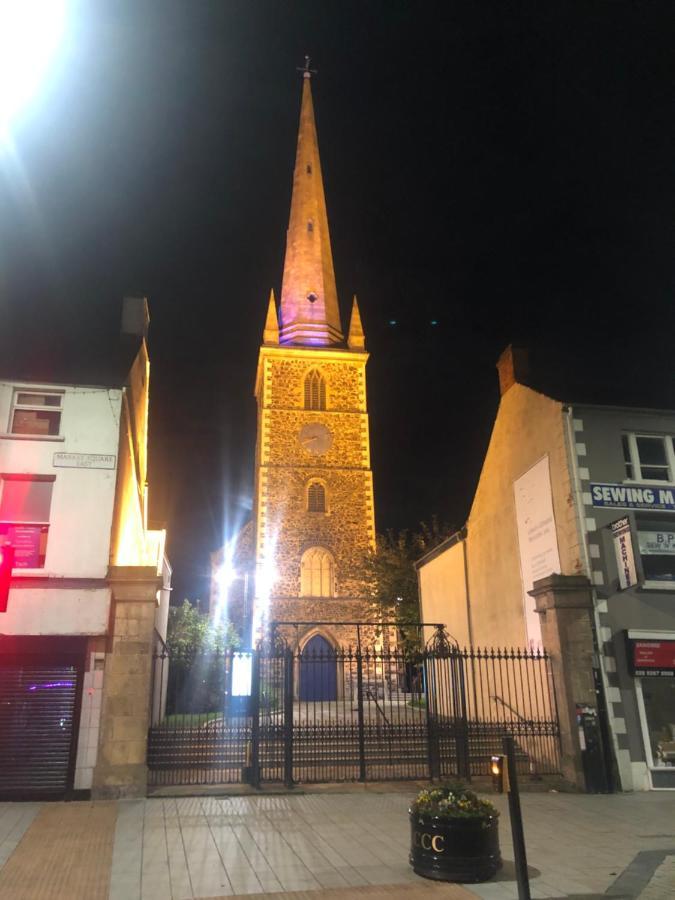 Central Lisburn Duplex Apartment Siren Stays Buitenkant foto