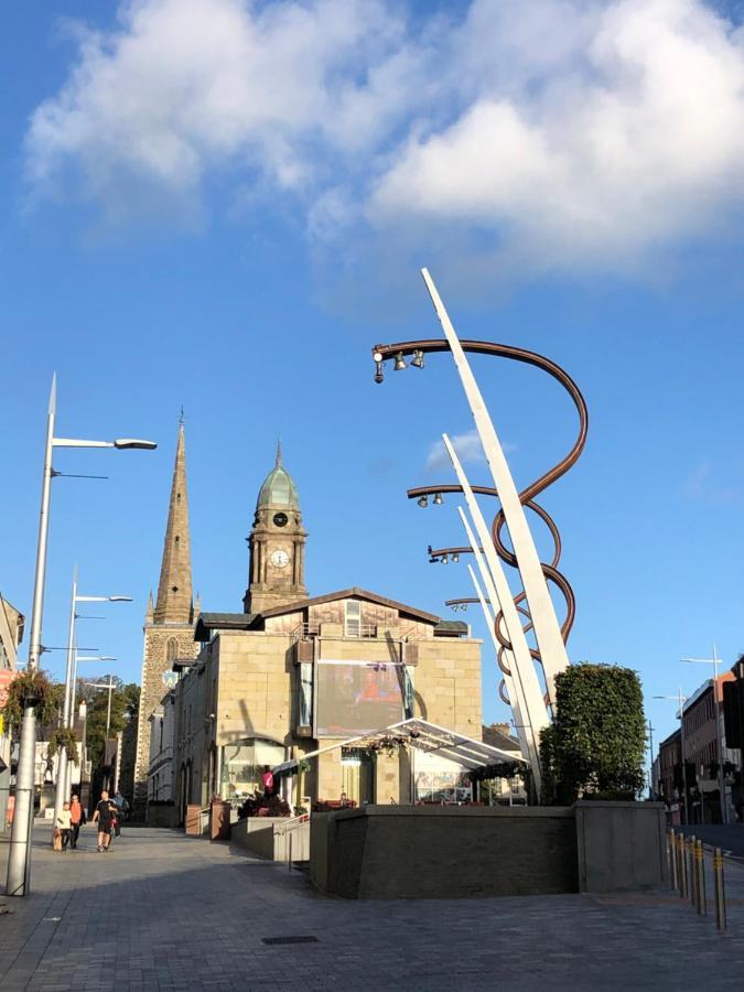 Central Lisburn Duplex Apartment Siren Stays Buitenkant foto